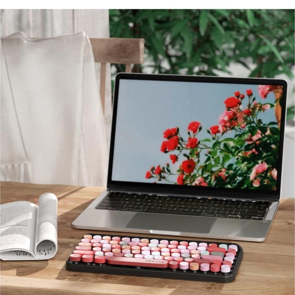 đź—˝Colorful Wireless Keyboard - Picture 3 of 7